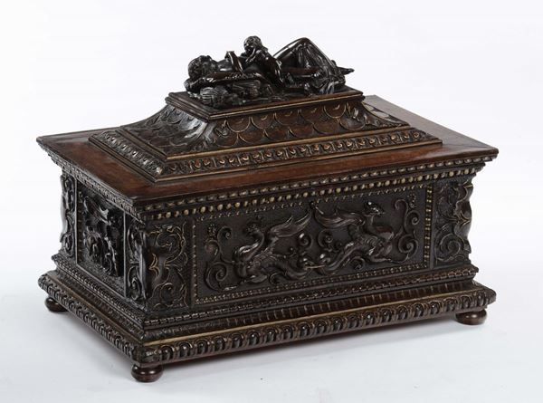 A small carved and gilt-heighten wooden box, Tuscan carver, 19th century