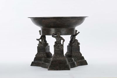 Centrotavola in Bronzo con Putti, XIX Secolo