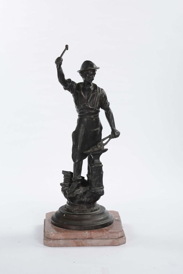 Scultura in bronzo raffigurante fabbro, XX secolo