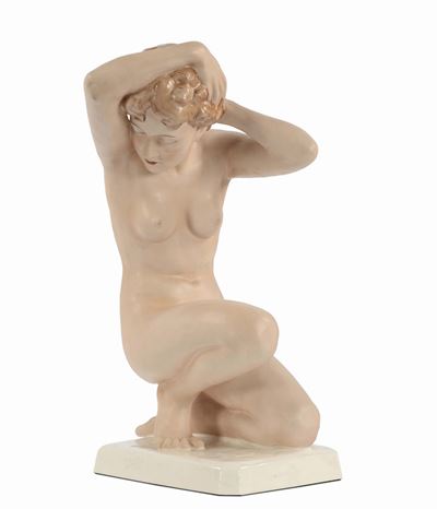 S. Koenig - Royal Dux - Cecoslovacchiagiovane Donna Accucciata