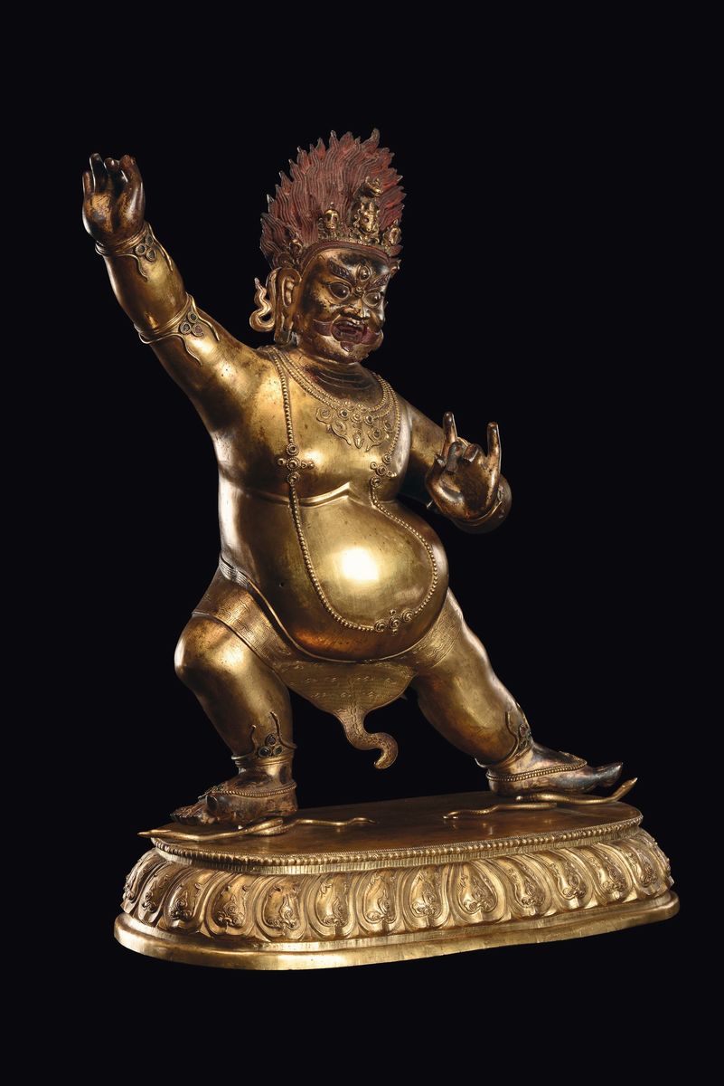 Grande ed Importante Figura in Bronzo Dorato e Rame di Vajrapani, Cina, Dinastia Qing, XVIII Seco...