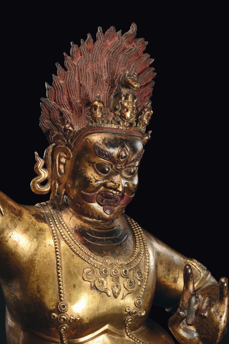 Grande ed Importante Figura in Bronzo Dorato e Rame di Vajrapani, Cina, Dinastia Qing, XVIII Seco...