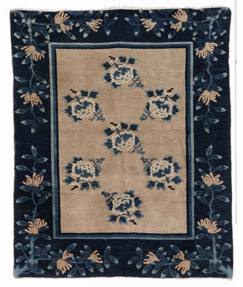 Tappeto Cinese inizio XX secolo  - Asta Antiquariato e Dipinti Antichi - Cambi Casa d'Aste