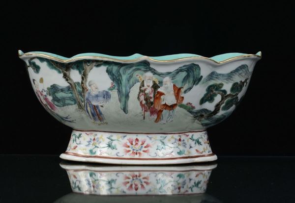A Famille Rose bowl with figures of wiseman, China, Qing Dynasty, 19th century