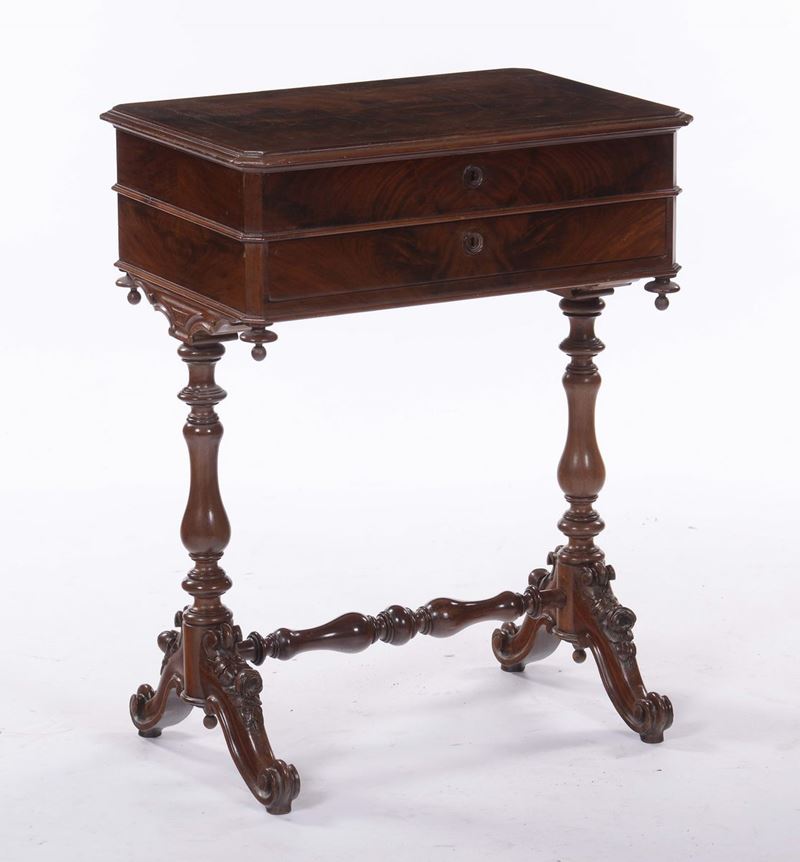 Tavolino da lavoro in mogano, Inghilterra XIX secolo  - Asta Antiquariato e Dipinti Antichi - Cambi Casa d'Aste