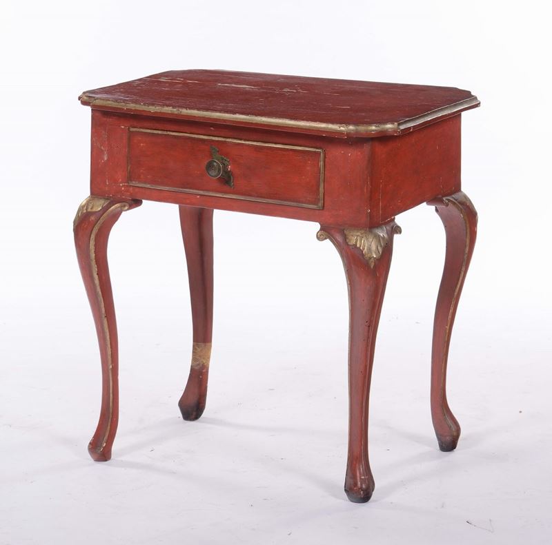 Comodino in legno laccato sulla tonalità del rosso , XX secolo  - Asta Antiquariato e Dipinti Antichi - Cambi Casa d'Aste