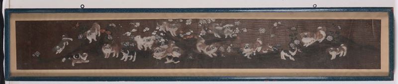 Pannello dipinto con cagnolini, Cina, Dinastia Qing, XIX secolo  - Asta Fine Chinese Works of Art - II - Cambi Casa d'Aste