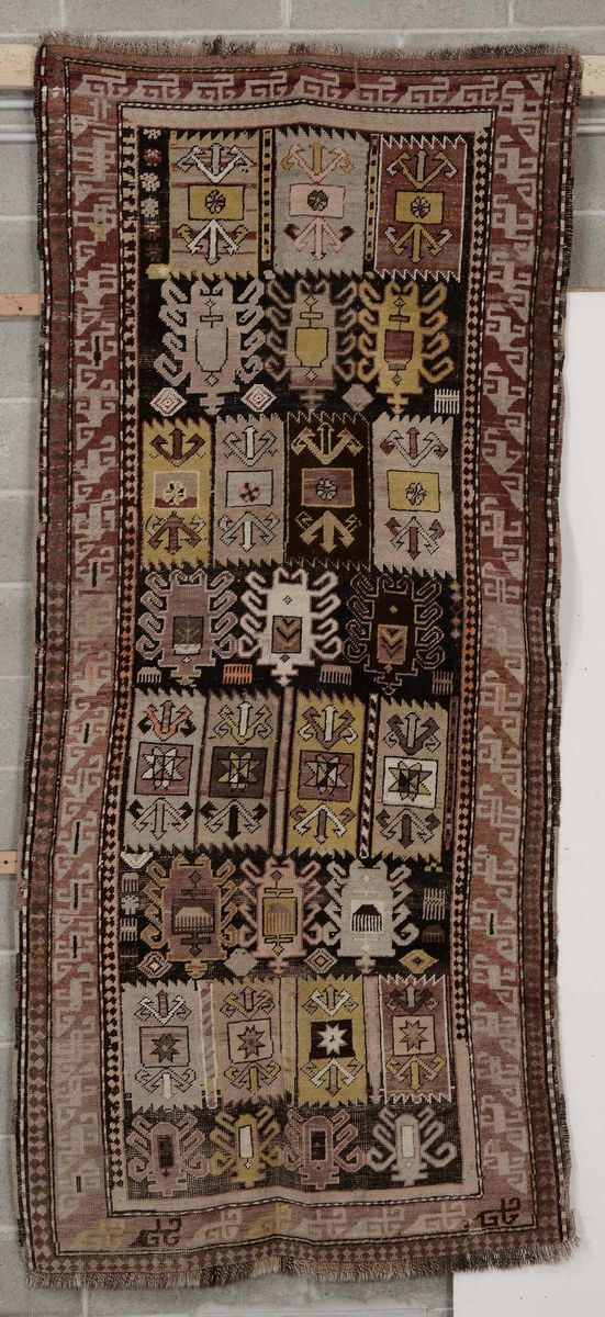 Tappeto caucasico fine XIX inizio XX secolo  - Asta Antiquariato e Dipinti Antichi - Cambi Casa d'Aste