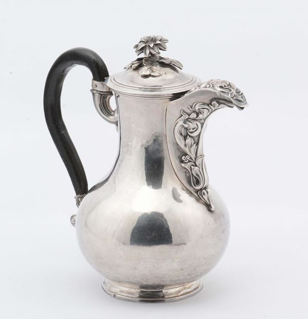 Caffettiera in argento a corpo piriforme, Francia XIX-XX secolo