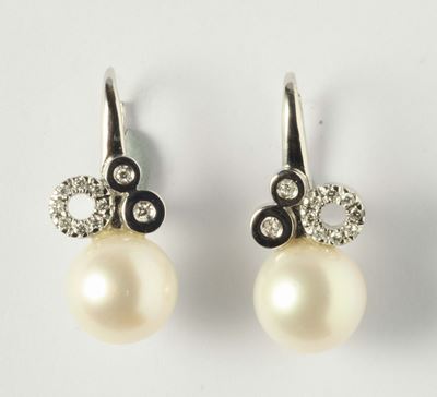 Orecchini con Perla Bianca e Diamanti
