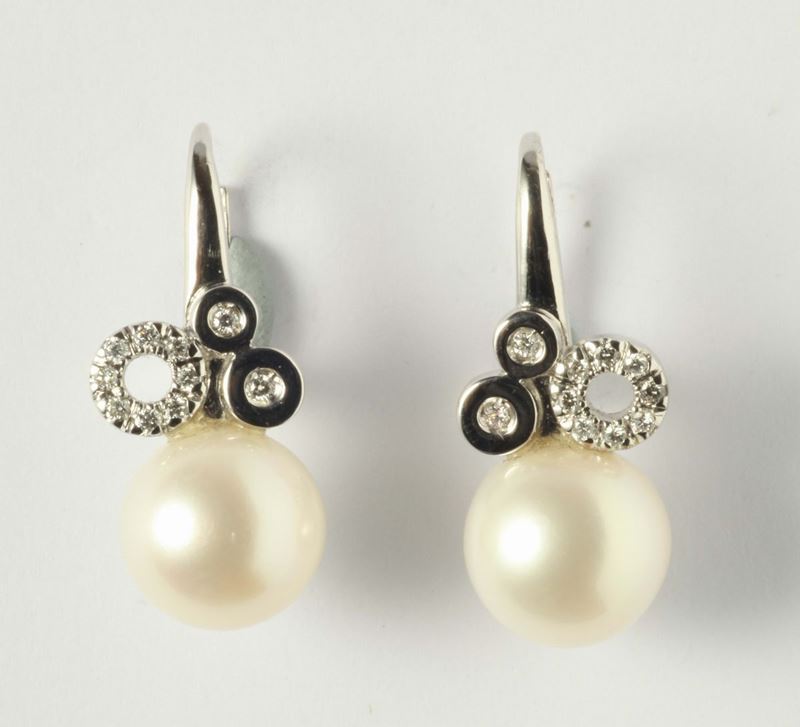 Orecchini con perla bianca e diamanti  - Auction Silvers and Jewels - Cambi Casa d'Aste