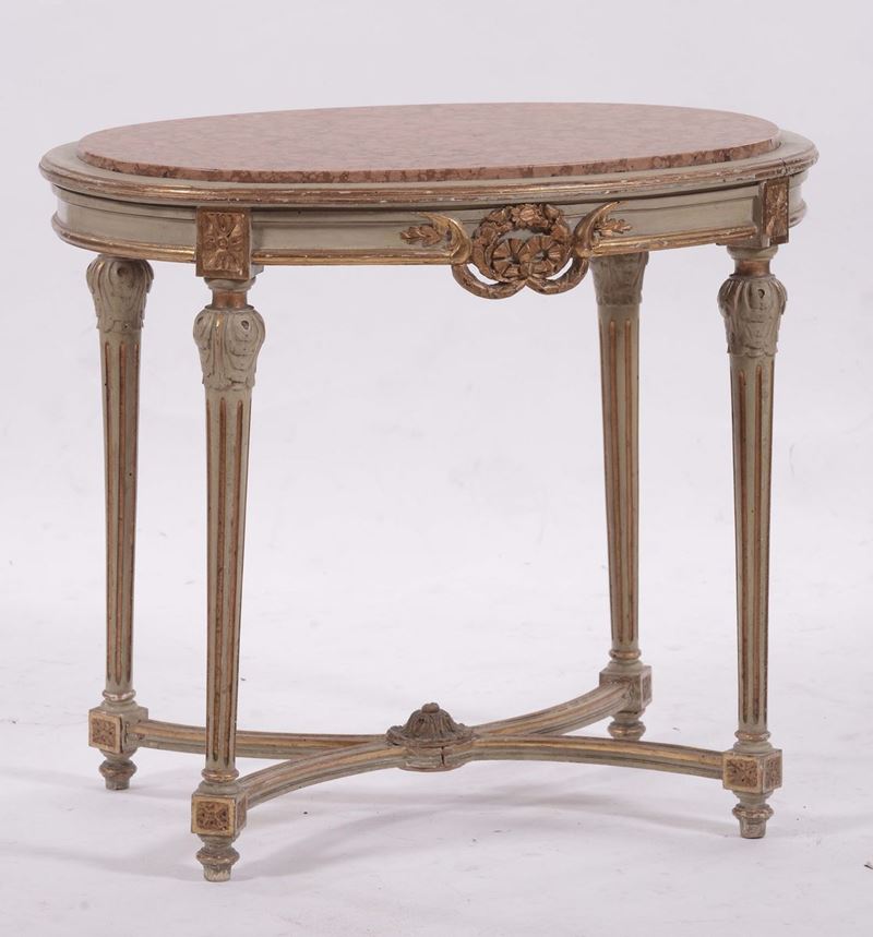 Tavolino in legno intagliato, laccato e dorato, Francia, Periodo Luigi XVI  - Asta Bartolozzi, Antiquari dal 1887 - Cambi Casa d'Aste