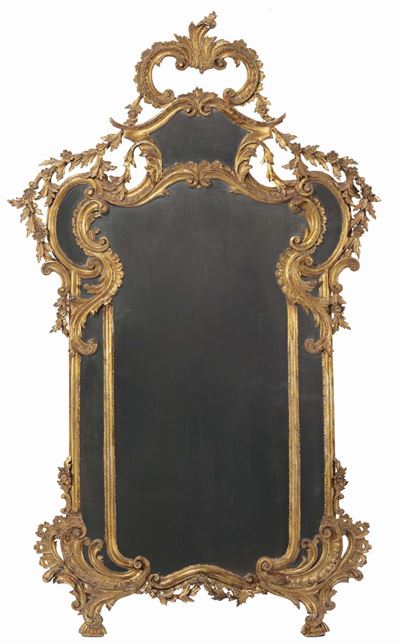 Caminiera in Legno Intagliato e Dorato, in Stile