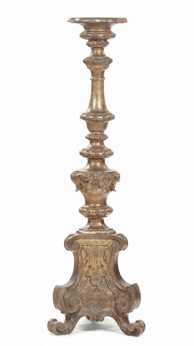 Grande torciera in legno scolpito e dorato a mecca,  Toscana Stile Barocco, XVII secolo  - Asta Bartolozzi, Antiquari dal 1887 - Cambi Casa d'Aste