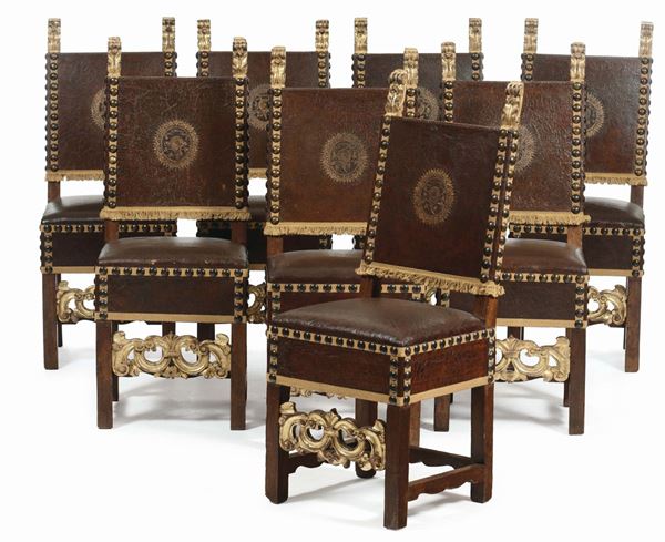 Importante insieme di otto sedie in noce, Firenze XVI secolo