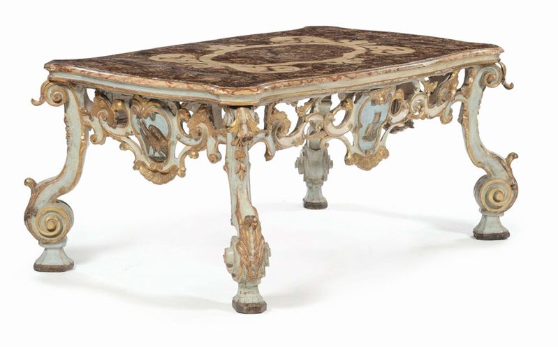 Tavolo da centro in legno intagliato, laccato e dorato, Marche XVIII secolo  - Auction Bartolozzi, House of Antiquaries since 1887 - Cambi Casa d'Aste