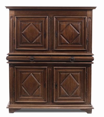 Credenza in Noce a Doppio Corpo, Piemonte XVII Secolo