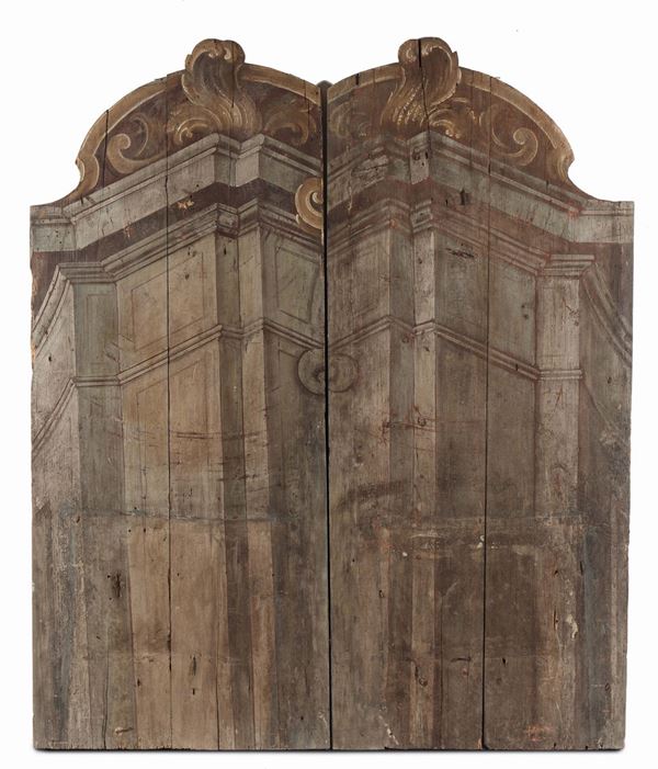 Porta d’organo a due ante in legno laccato e dipinto a trompe l’oeil, Marche XVIII secolo
