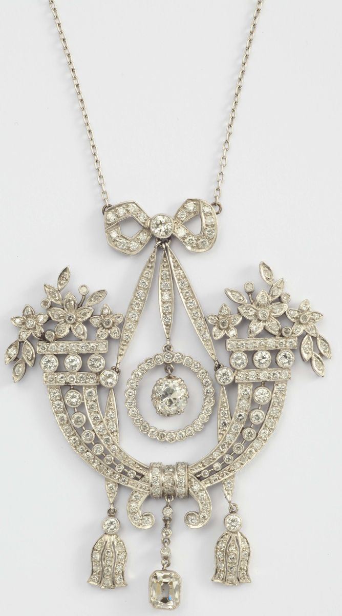 Pendente raffigurante due cornucopie con diamanti di vecchio taglio  - Auction Fine Jewels - I - Cambi Casa d'Aste