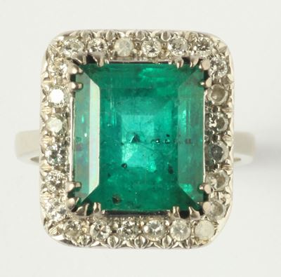 Anello con Smeraldo Colombia di Ct 7,15