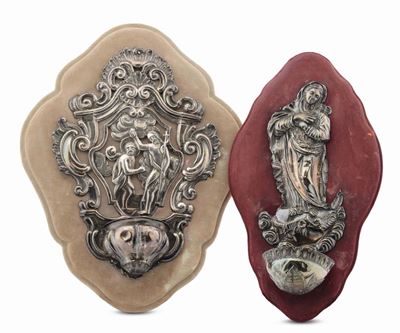 Due Acquasantiere in Argento Sbalzato e Cesellato, XVIII e XIX Secolo