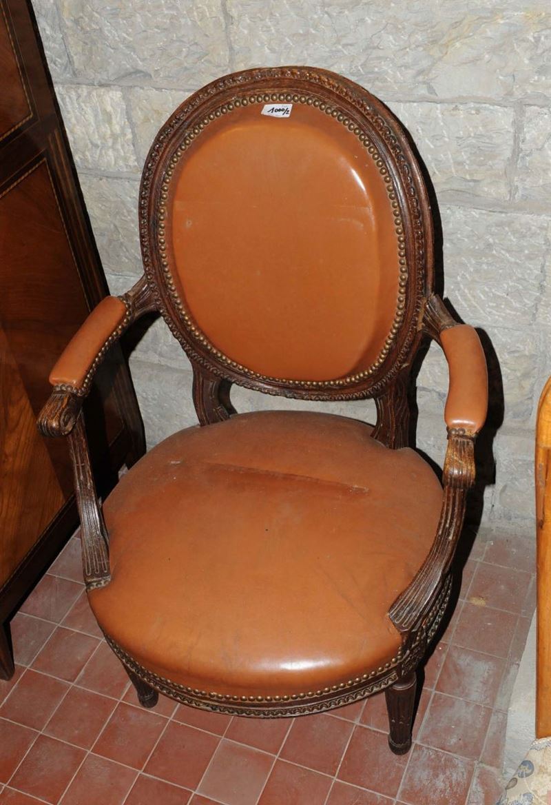 Coppia di poltrone in legno con seduta e schienale in pelle  - Auction Fine Arts from refined private house - Cambi Casa d'Aste