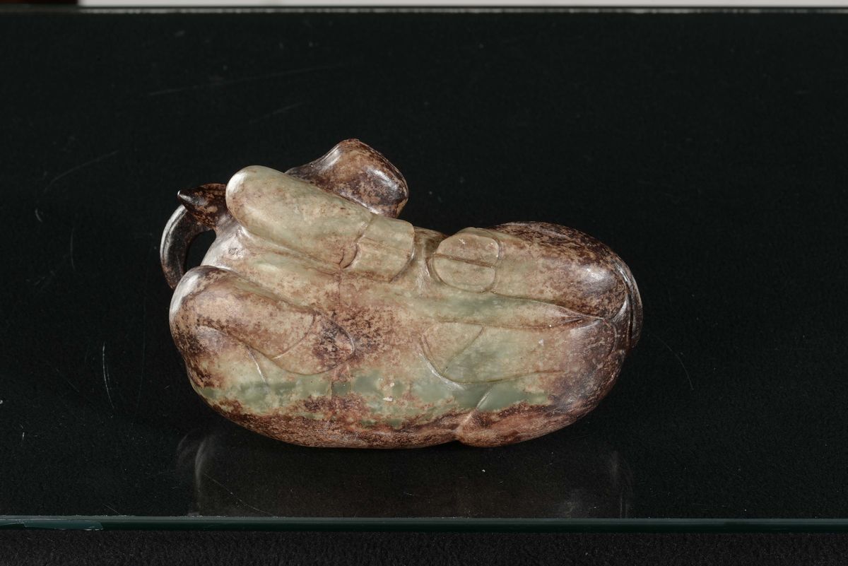 Rara Scultura in Giada Gialla e Russet Raffigurante Bufalo, Cina, Dinastia Ming, XVI Secolo