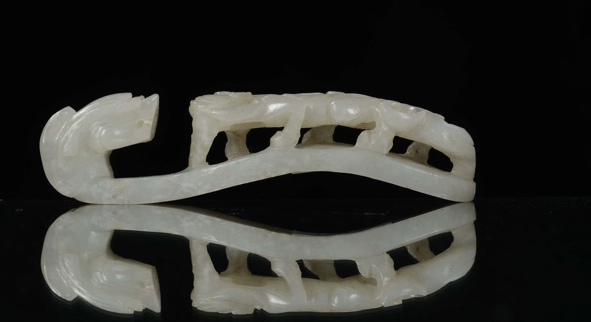 Fibbia in Giada Bianca a Guisa di Draghetto, Cina, Dinastia Qing, Epoca Qianlong (1736-1796)