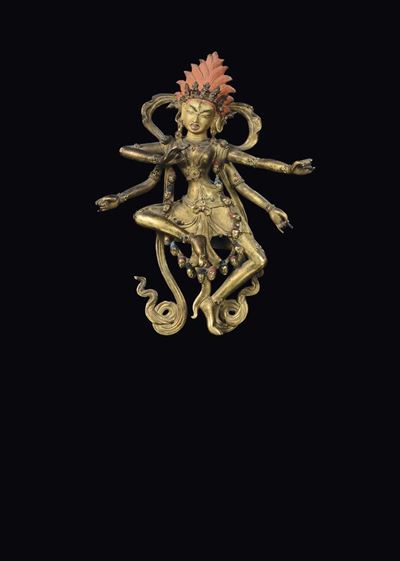 Scultura in Bronzo Dorato Raffigurante Kurukulla con Base Occidentale, Cina, Dinastia Qing, XVIII...