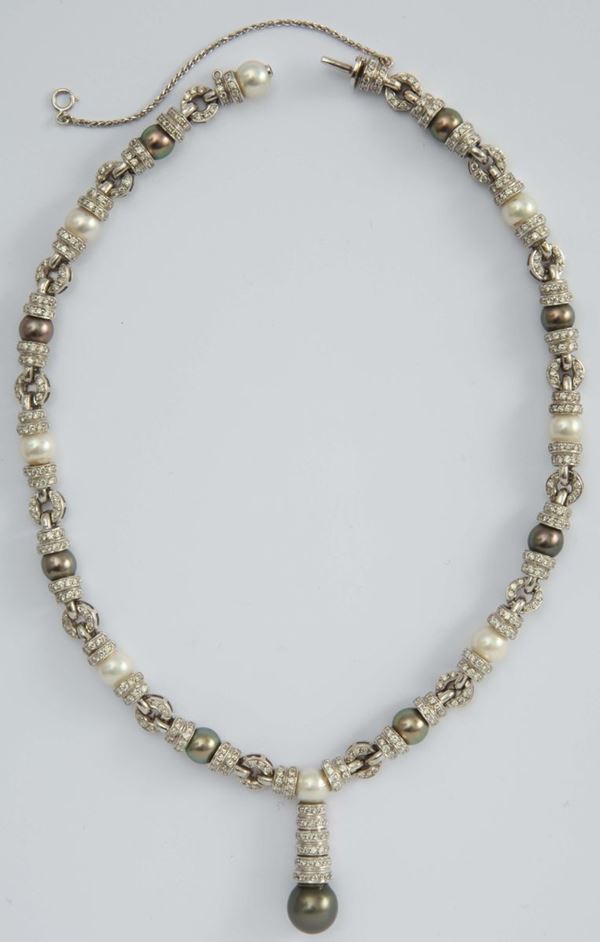 Girocollo con perle coltivate grigie e bianche alternate da rondelle di diamanti