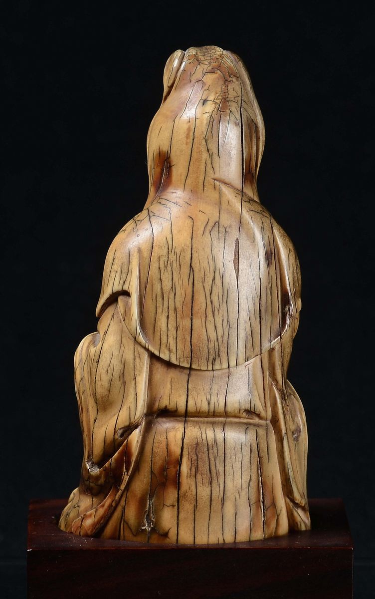 Figura di Guanyin in Avorio, Cina, Dinastia Qing, Epoca Qianlong (1736-1796)