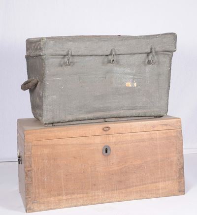 Baule in Noce Massello con Maniglie in Ottone, Inizio XX Secolo