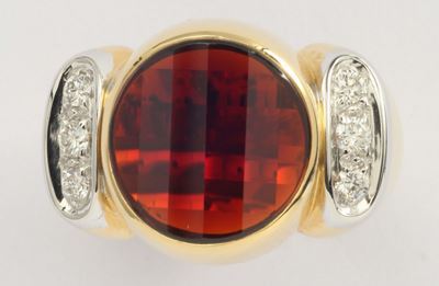 Pomellato, Anello Firmato con Granato Taglio Fantasia e Diamanti