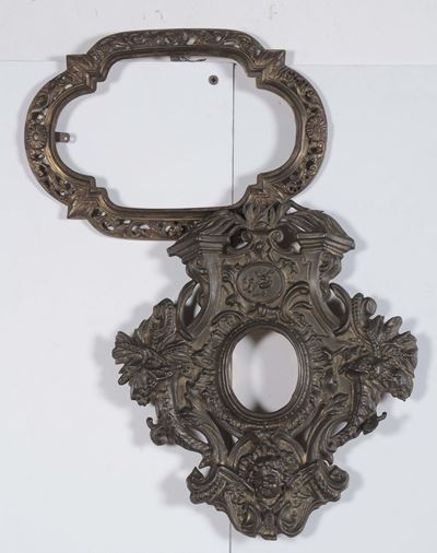 Lotto Composto da una Cornice in Lamina Parzialmente Dorata Decorata con Festoni e Testa di Putto...