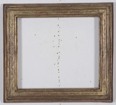 Cornice a Cassetta in Legno Dorato e Borchiata, Toscana XVII Secolo