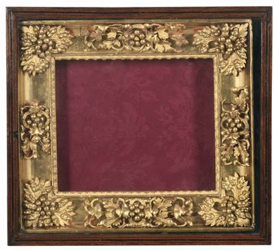Cornice in Teca in Legno Dorato e Scolpito a Motivi di Frutta e Fiori, XIX Secolo