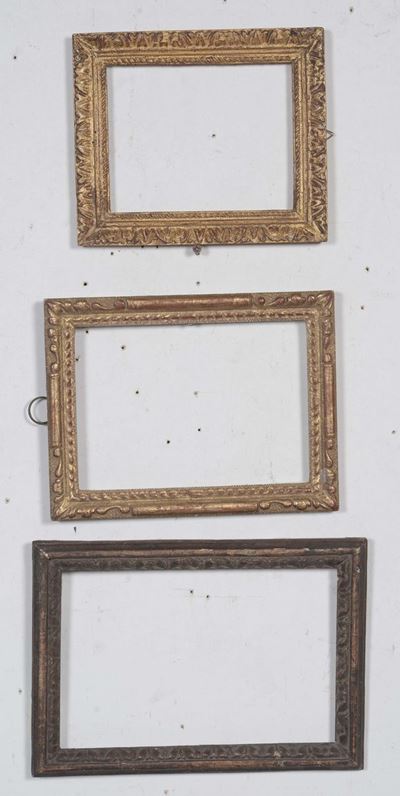 Lotto Composto da una Piccola Cornice Rettangolare Intagliata, da una Piccola Cornice Rettangolar...