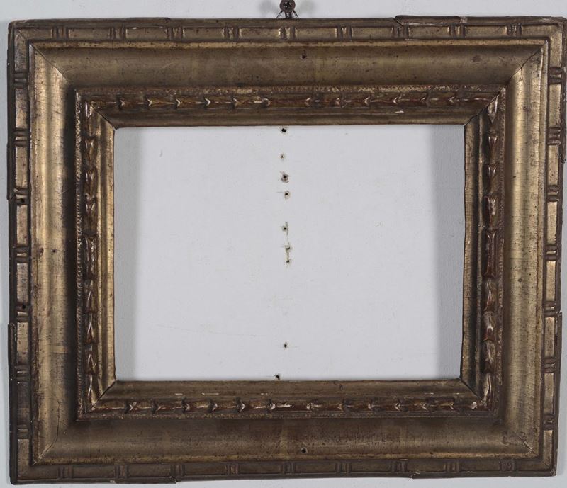 Cornice rettangolare in legno intagliato e dorato, XVIII secolo  - Asta Cornici Antiche - Cambi Casa d'Aste