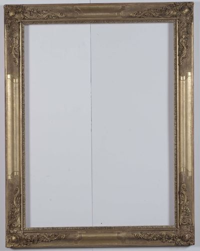Cornice in Legno Dorato e Intagliato