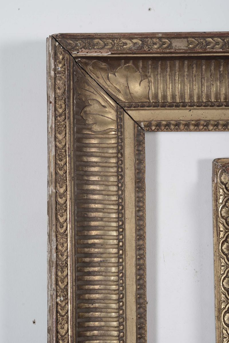 Cornice in legno dorato e intagliato, fine del XVIII secolo  - Asta Cornici Antiche - Cambi Casa d'Aste