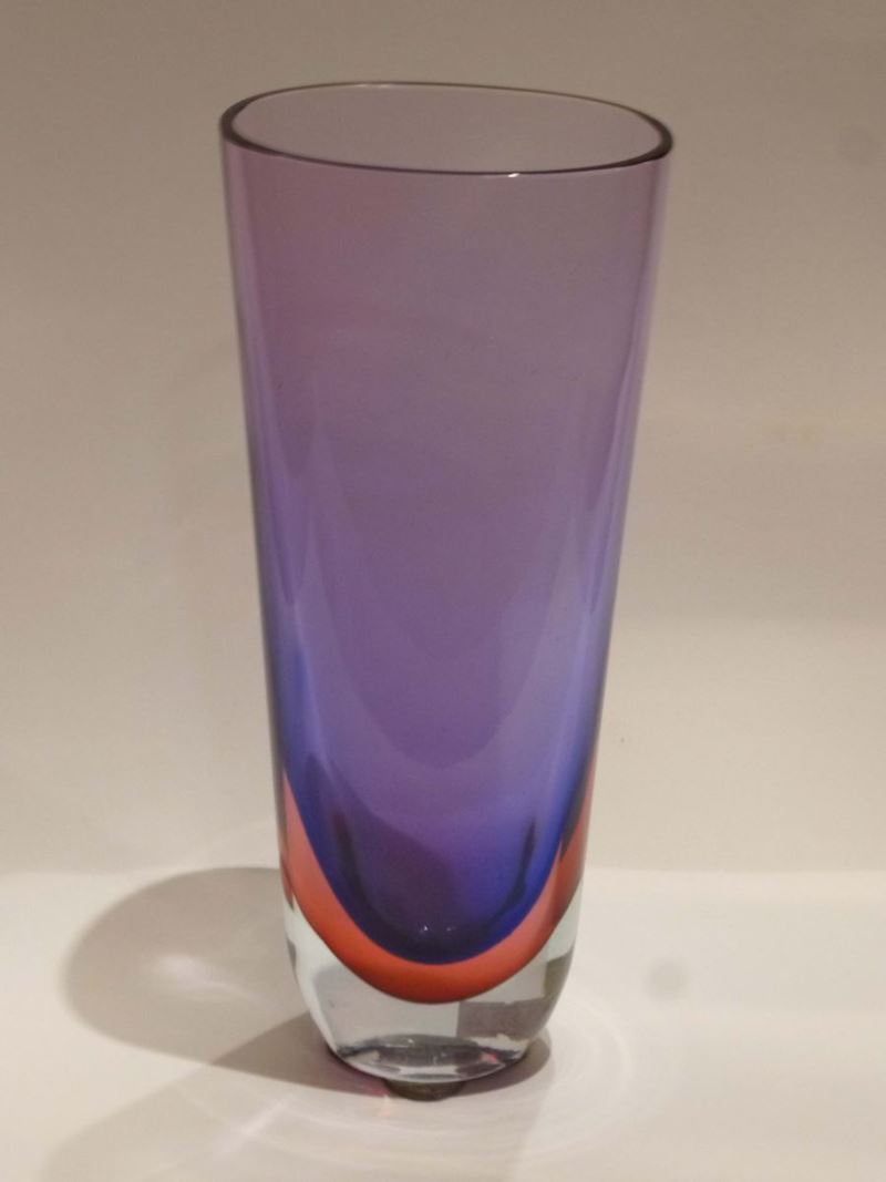 Vaso in vetro sommerso viola Murano  - Asta Arti Decorative del XX secolo - Cambi Casa d'Aste
