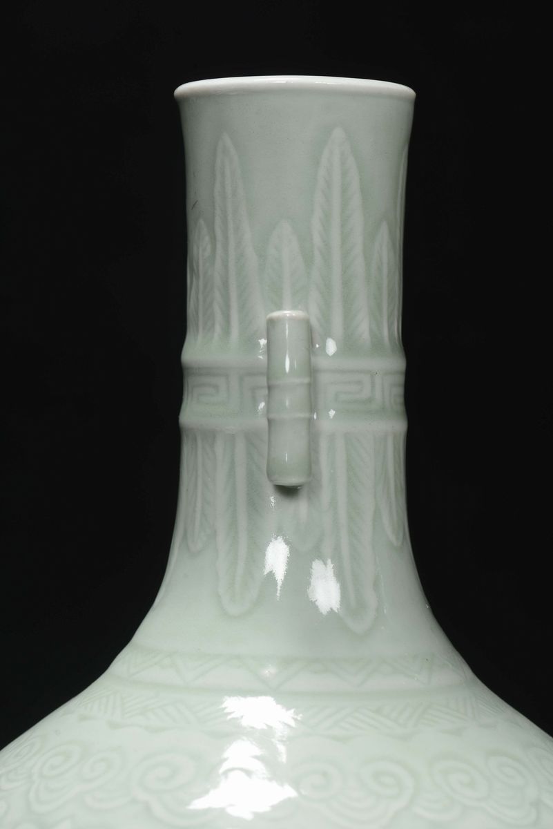 Coppia di Vasi in Porcellana Celadon, Cina, Dinastia Qing, XIX Secolo