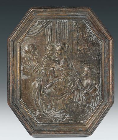Placca Ottagonale in Bronzo Fuso e Cesellato Raffigurante Sacra Famiglia e San Giovannino, Arte I...