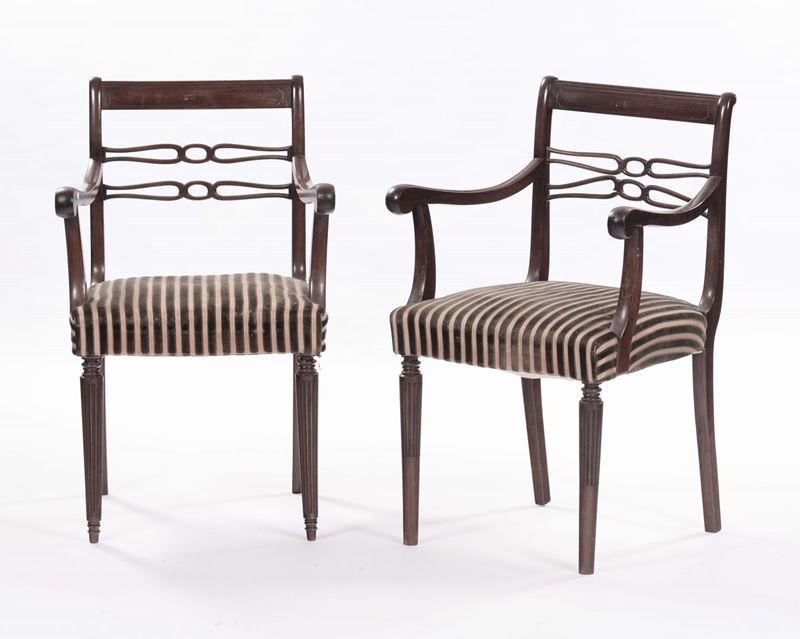 Coppia di poltroncine in mogano  - Asta Antiquariato, Affidamenti da raffinate dimore private - Cambi Casa d'Aste