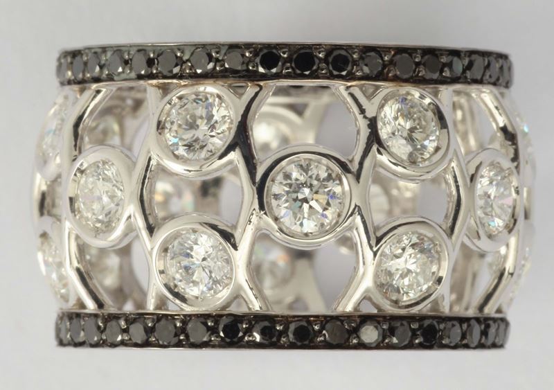 Faraone, anello con diamanti bianchi e neri per ct 2,84  - Asta Fine Jewels - I - Cambi Casa d'Aste