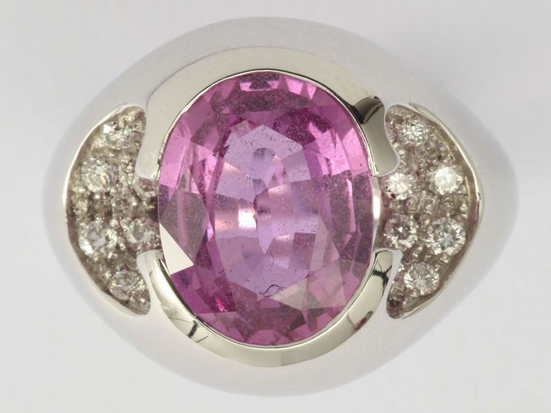 Faraone. A pink sapphire and diamond pavé ring (NTE)  - Auction Fine Jewels - I - Cambi Casa d'Aste