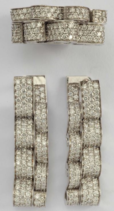 Faraone, Parure Composta da Anello ed Orecchini con Pavé di Diamanti