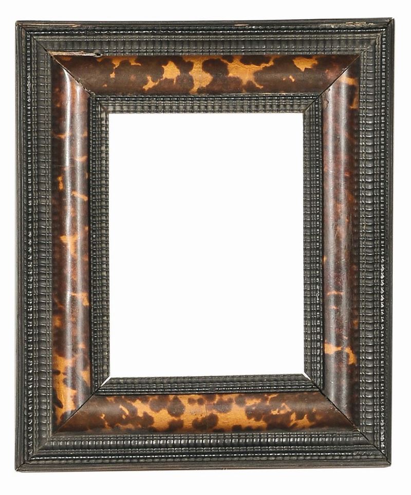 Piccola cornice guillochè con foglie in tartaruga, XVII secolo  - Asta Cornici Antiche - Cambi Casa d'Aste