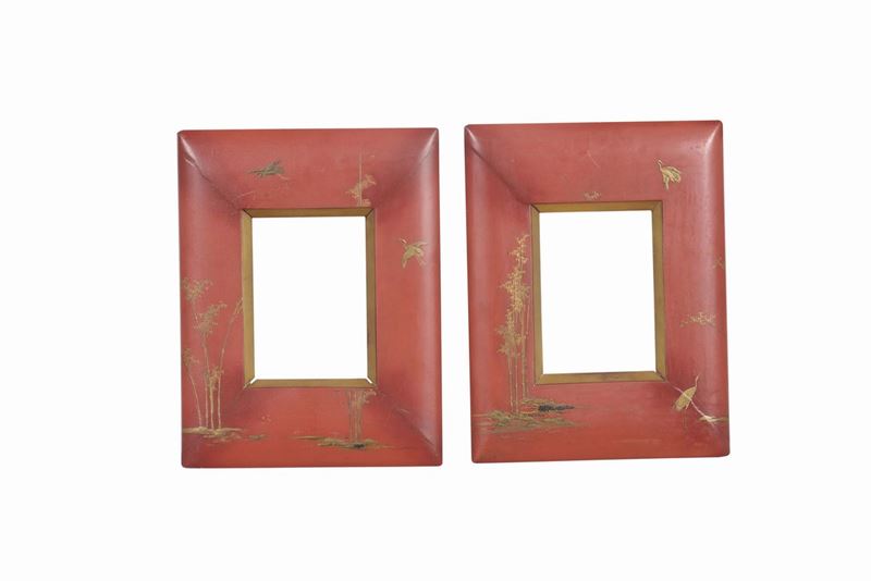 Coppia di cornici laccate a fondo rosso, XIX-XX secolo  - Auction Antique Frames - Cambi Casa d'Aste