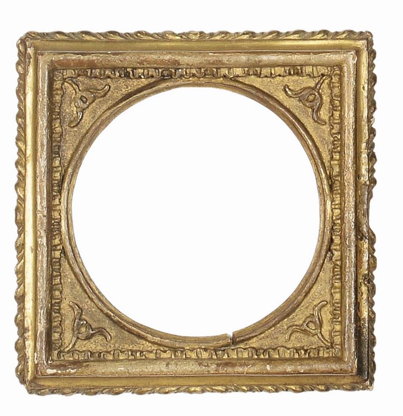 Piccola cornice rotonda intagliata e dorata, Italia centrale, XVIII secolo  - Auction Antique Frames - Cambi Casa d'Aste